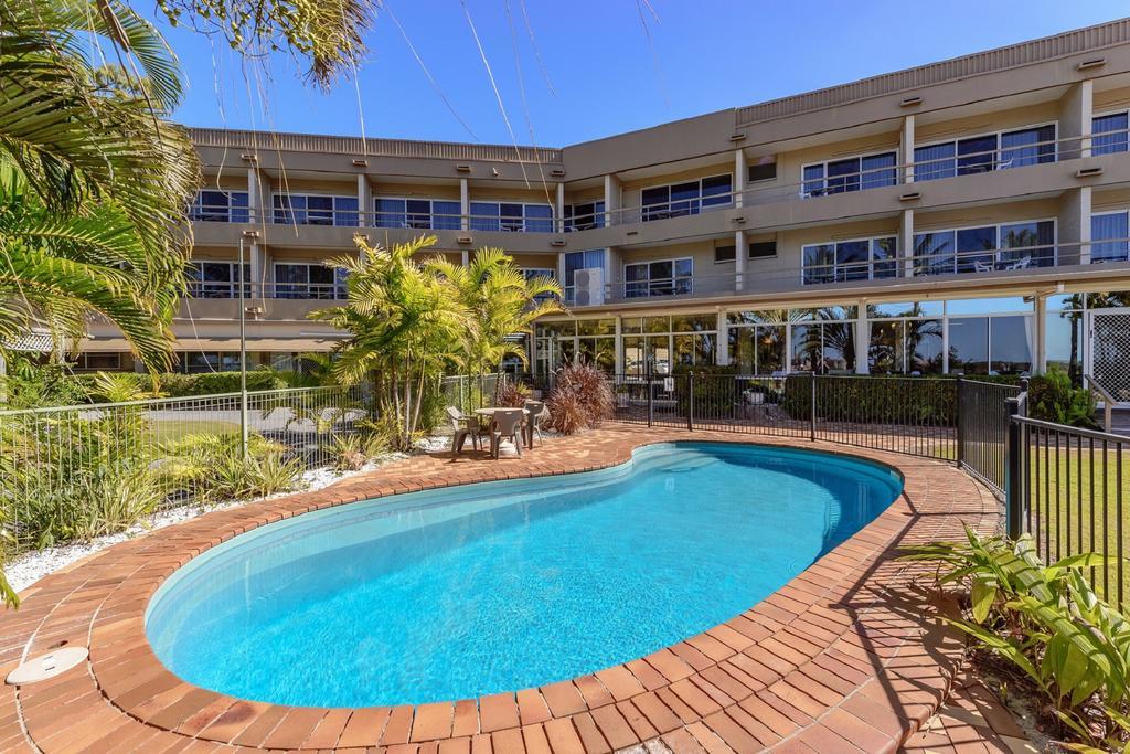 Camelot Motel 3*