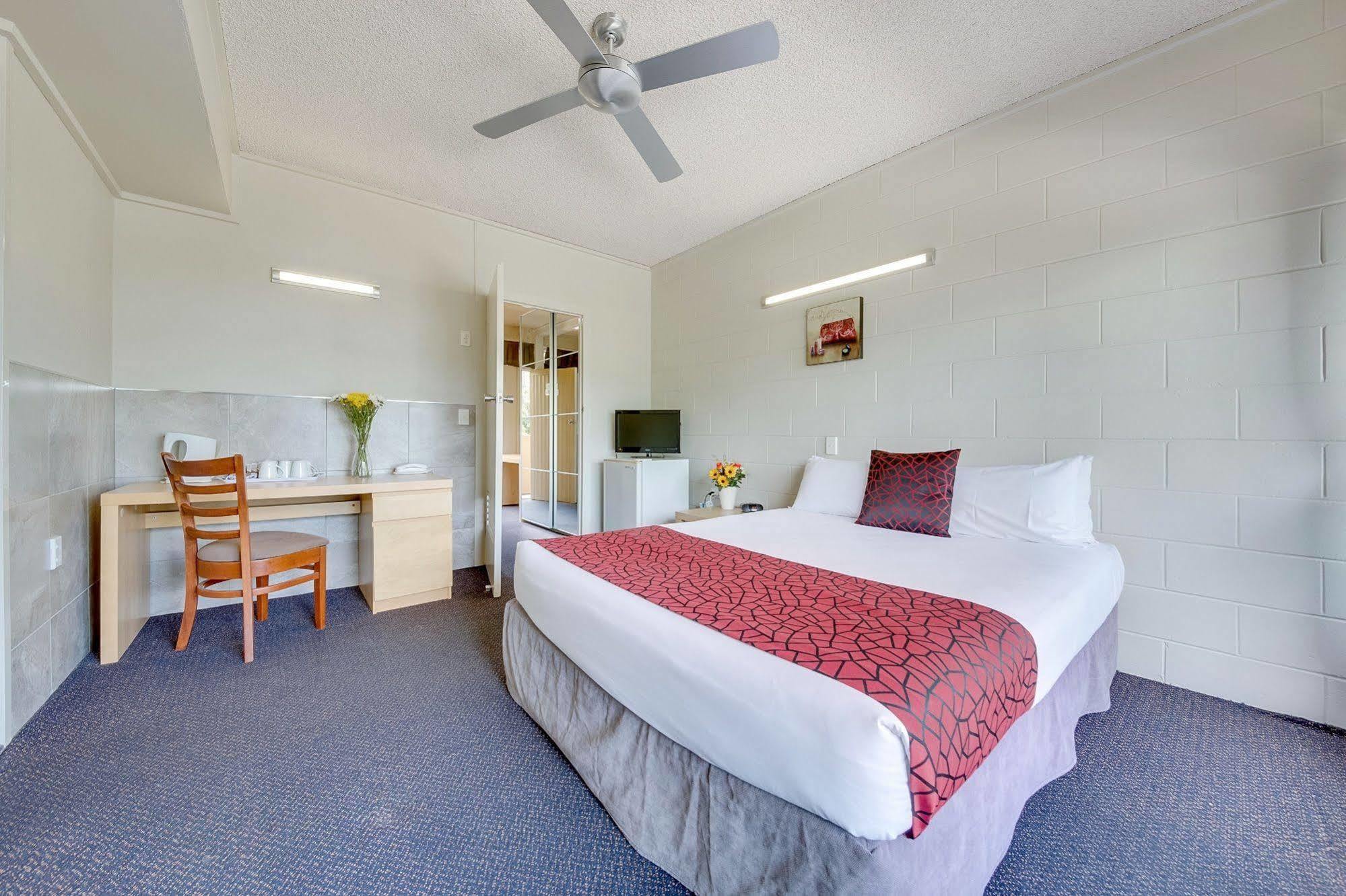 Camelot Motel